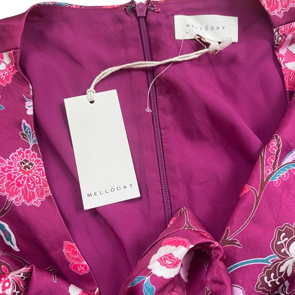 Melloday V-NECK LONG SLEEVE DRESS IN MAGENTA PRINT Women’s Size XS - Picture 3 of 4